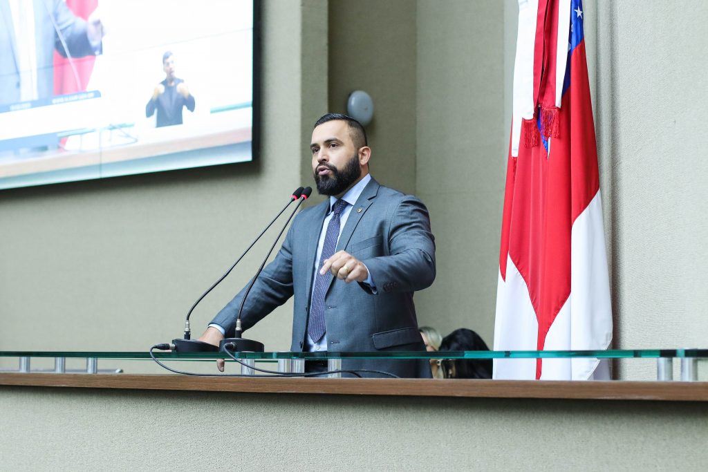 ALEAM Deputado Dr George Lins homenageia e reverencia memória do ex