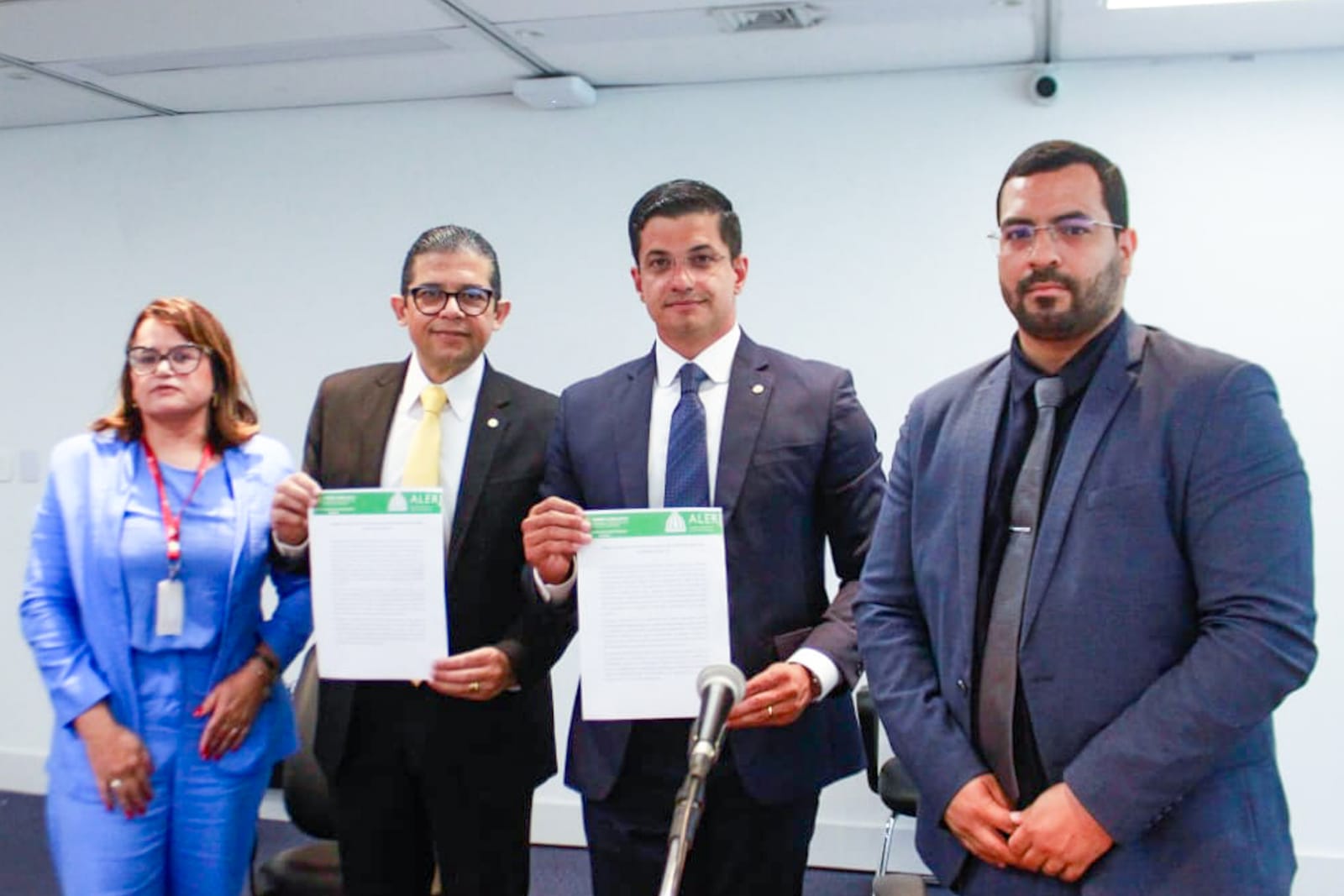 ALEAM - Deputado do Rio de Janeiro, Danniel Librelon assina termo de adesão  ao Núcleo de Relações Internacionais da Aleam