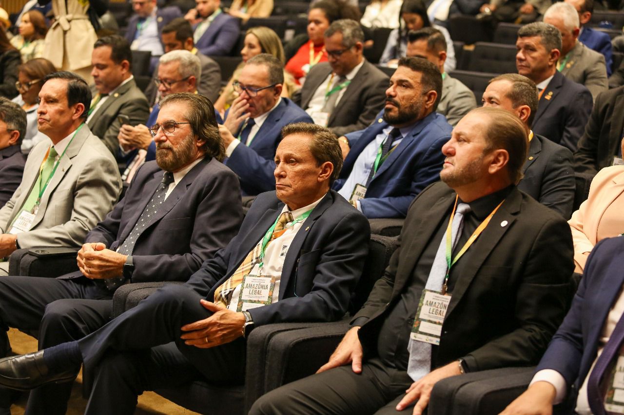 ALEAM - Adjuto Afonso participa do 1° Fórum de Deputadas e Deputados  Estaduais da Amazônia Legal, em Brasília