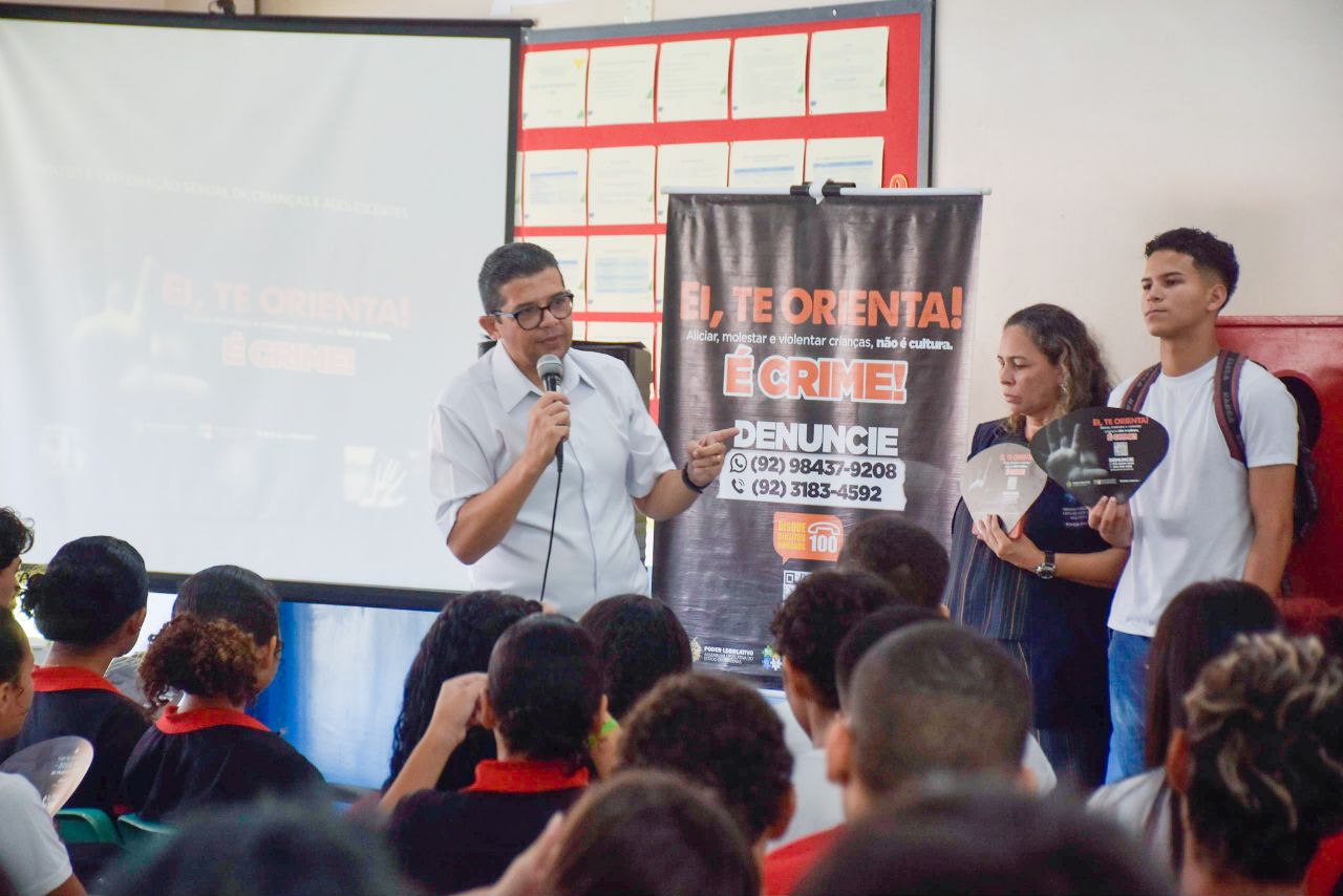 Deputado Joao Luiz leva palestra do ‘Ei Te Orienta para escola na zona Norte de Manaus Foto Mauro Smith